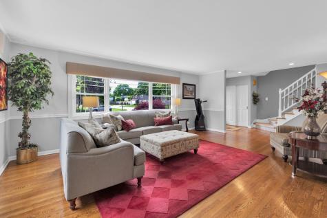 149 Forestway Drive Deerfield IL 60015