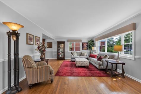149 Forestway Drive Deerfield IL 60015