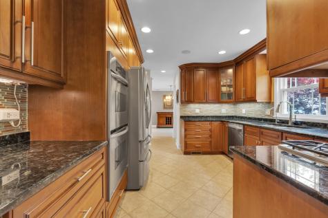 149 Forestway Drive Deerfield IL 60015