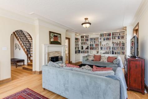 840 Augusta Boulevard Oak Park IL 60302