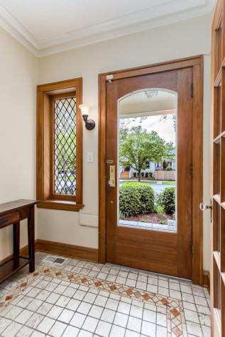 840 Augusta Boulevard Oak Park IL 60302