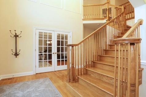 310 Jennifer Lane Roselle IL 60172
