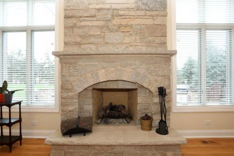 310 Jennifer Lane Roselle IL 60172