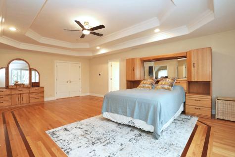 310 Jennifer Lane Roselle IL 60172