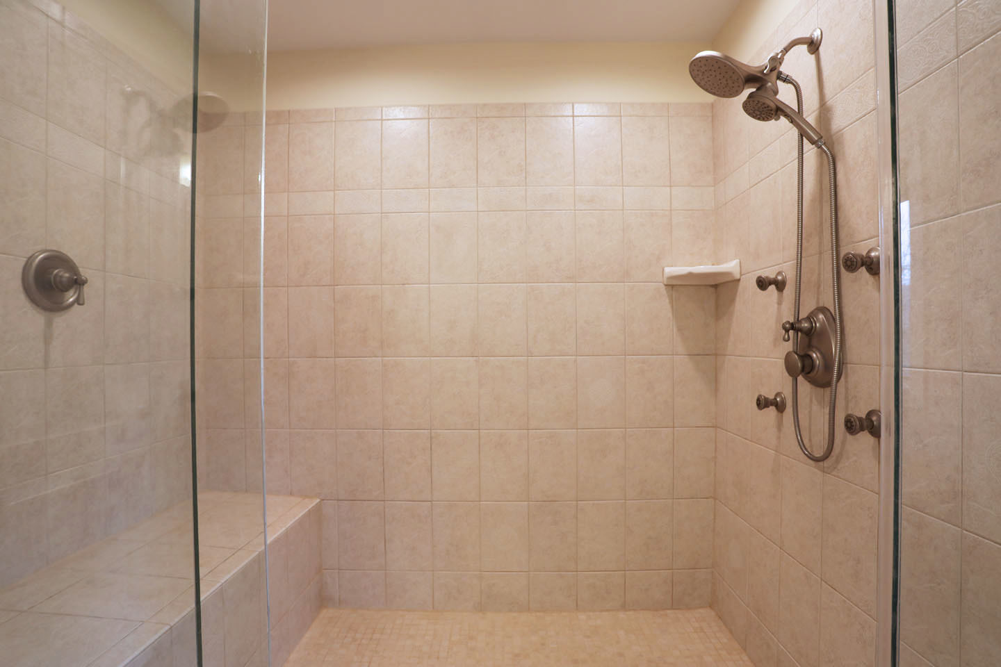 310 Jennifer Lane Roselle IL 60172