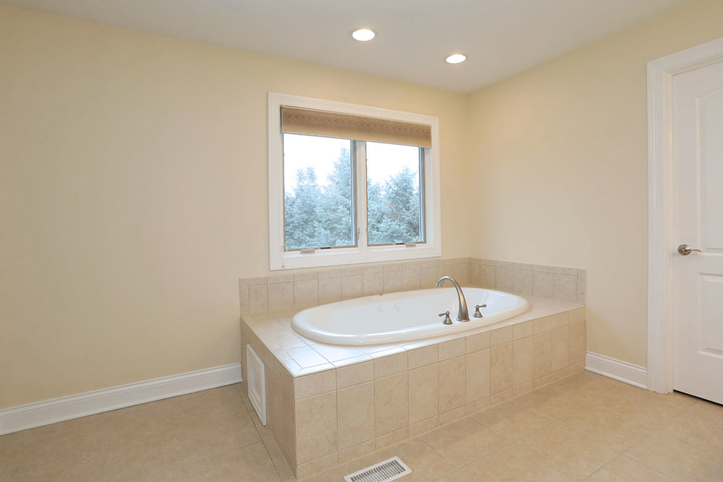 310 Jennifer Lane Roselle IL 60172
