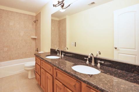 310 Jennifer Lane Roselle IL 60172