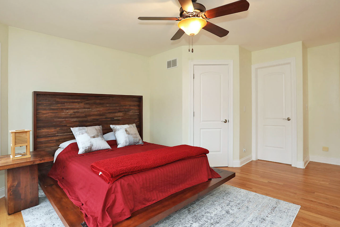 310 Jennifer Lane Roselle IL 60172