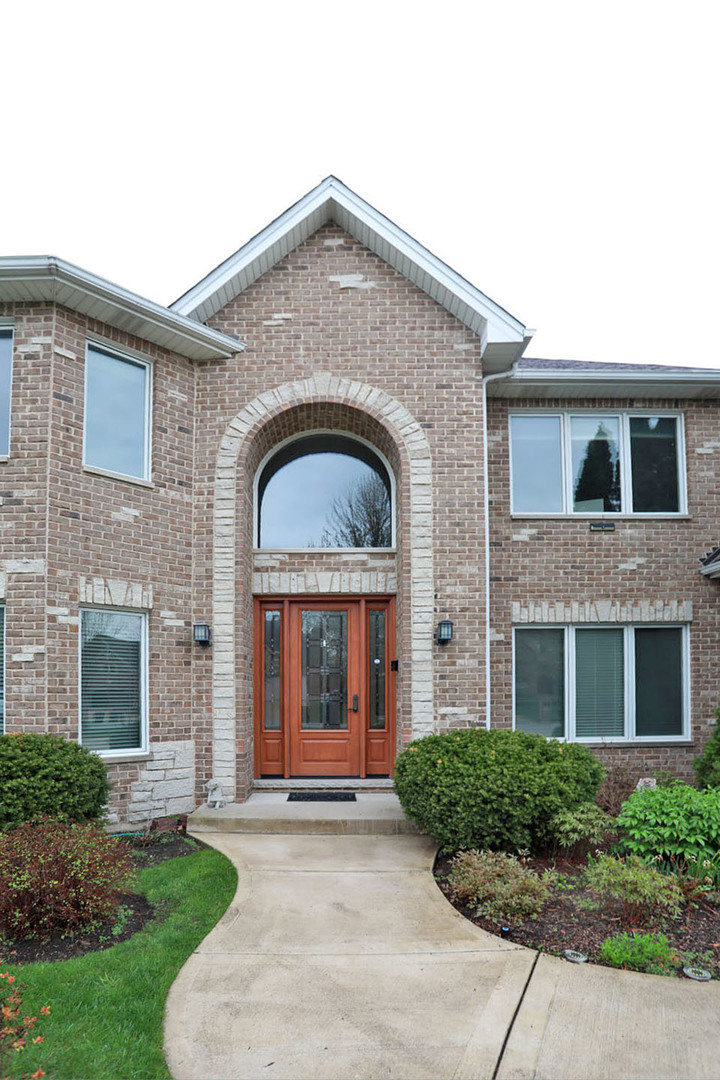 310 Jennifer Lane Roselle IL 60172