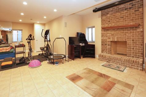 310 Jennifer Lane Roselle IL 60172
