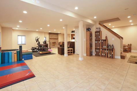 310 Jennifer Lane Roselle IL 60172