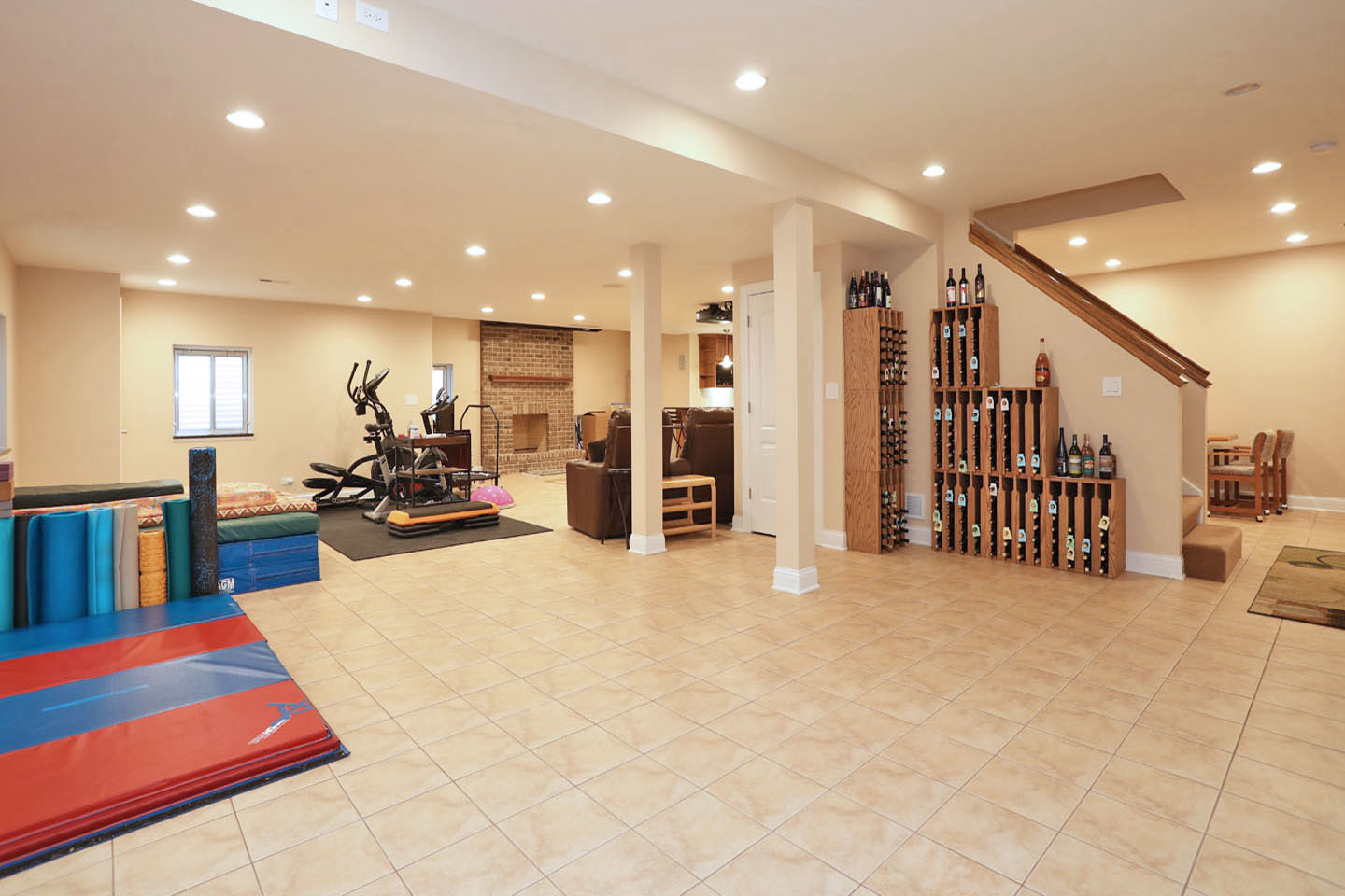 310 Jennifer Lane Roselle IL 60172