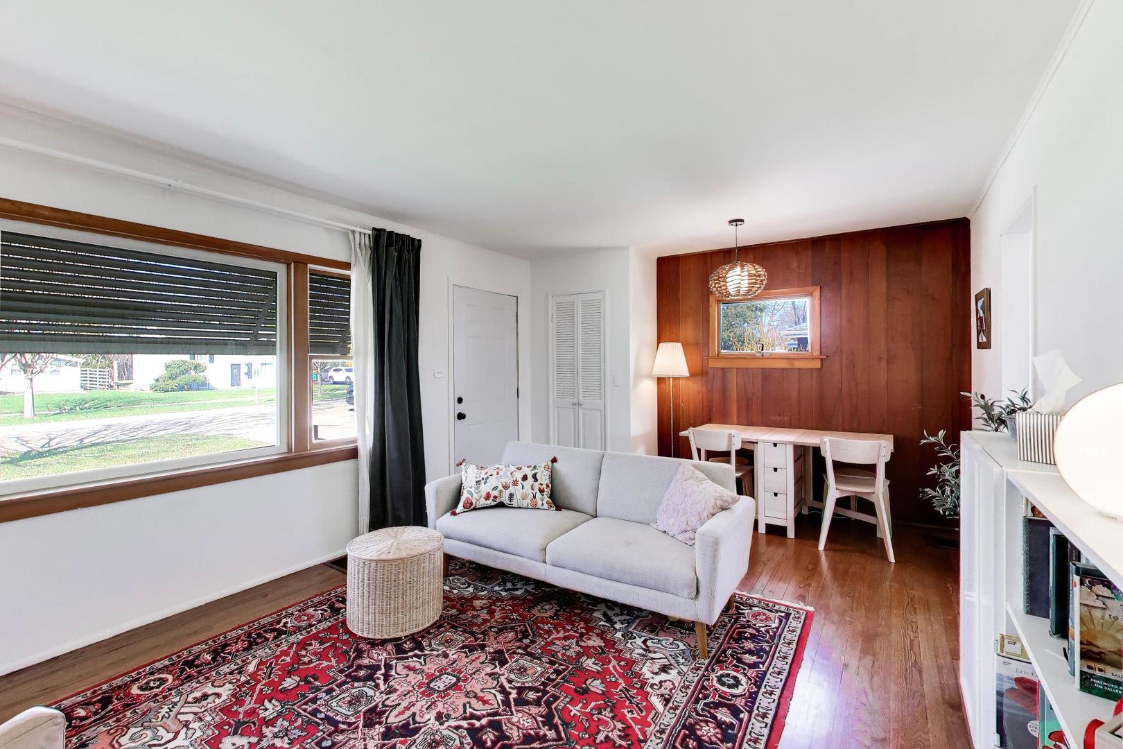825 South Grace Street Lombard IL 60148