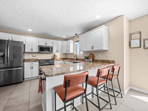 5598 White Fox Drive Rockford IL 61102