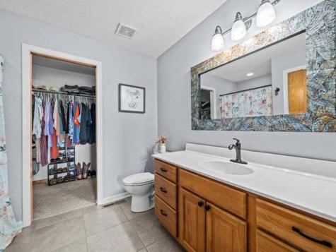 5598 White Fox Drive Rockford IL 61102