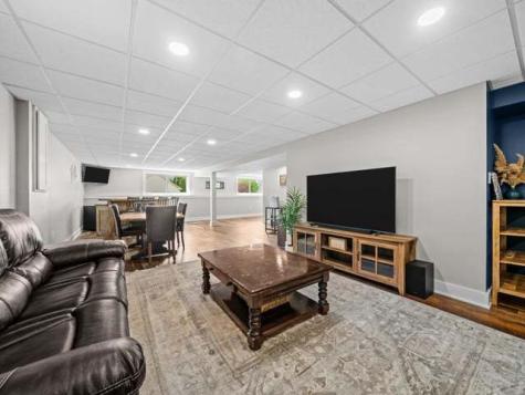 5598 White Fox Drive Rockford IL 61102