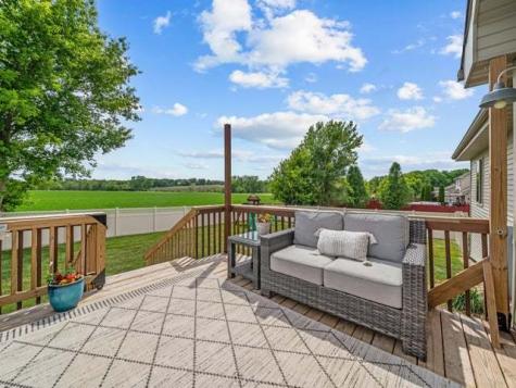 5598 White Fox Drive Rockford IL 61102