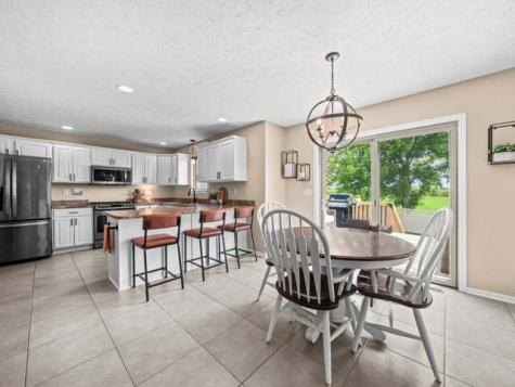 5598 White Fox Drive Rockford IL 61102