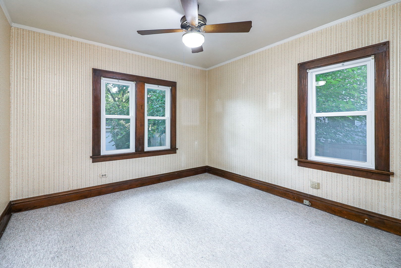 4952 Linscott Avenue Downers Grove IL 60515