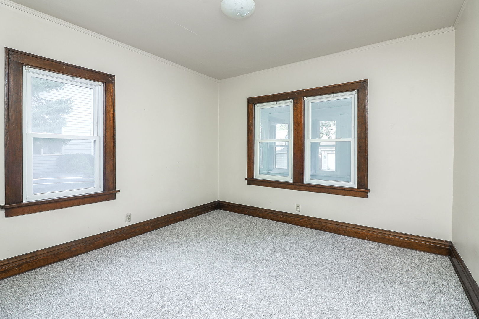 4952 Linscott Avenue Downers Grove IL 60515