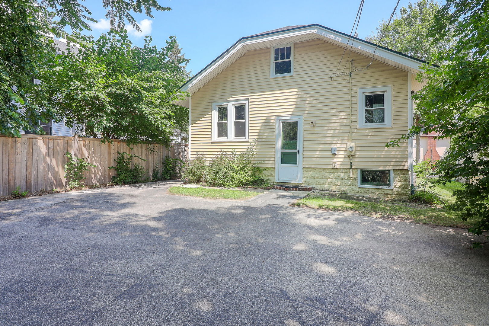 4952 Linscott Avenue Downers Grove IL 60515