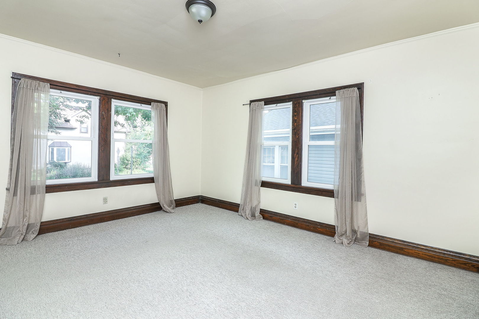 4952 Linscott Avenue Downers Grove IL 60515