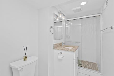 6709 West Forest View Lane Niles IL 60714