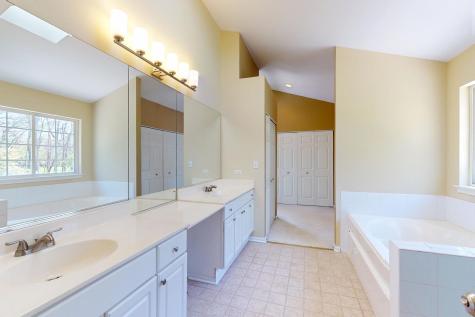 7569 Dada Drive Gurnee IL 60031