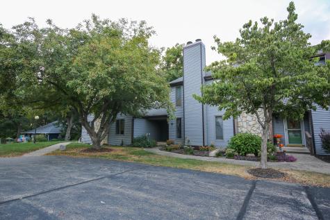 209 Fox Trot Dixon IL 61021