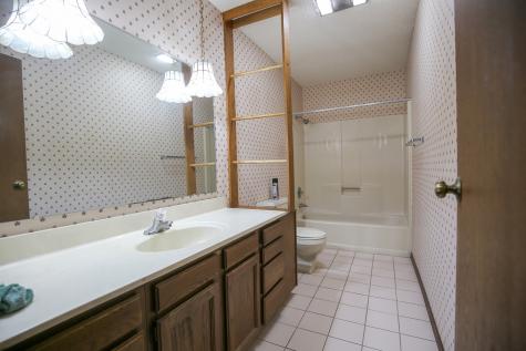 209 Fox Trot Dixon IL 61021