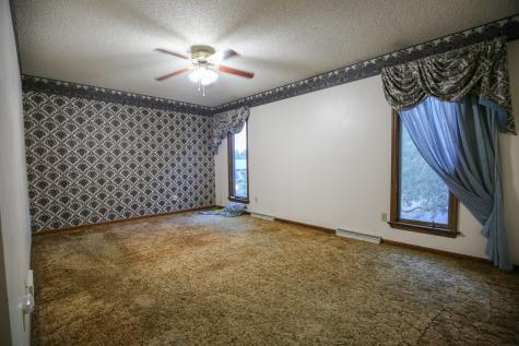 209 Fox Trot Dixon IL 61021