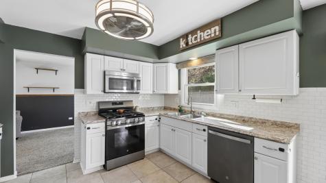88 Devonshire Circle Elgin IL 60123