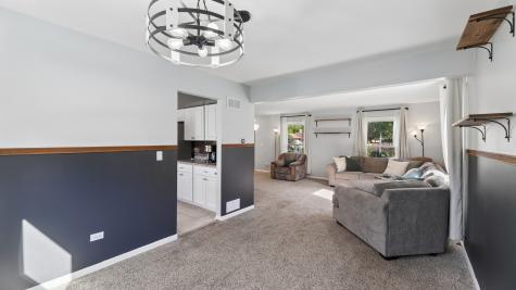 88 Devonshire Circle Elgin IL 60123
