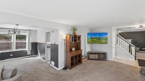 88 Devonshire Circle Elgin IL 60123