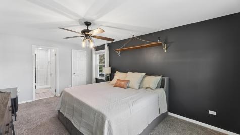 88 Devonshire Circle Elgin IL 60123