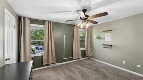 88 Devonshire Circle Elgin IL 60123
