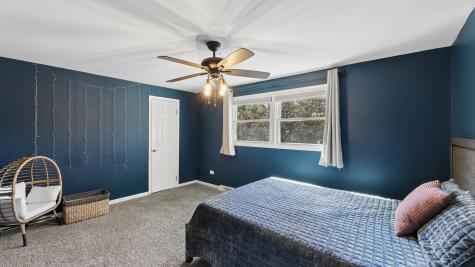 88 Devonshire Circle Elgin IL 60123