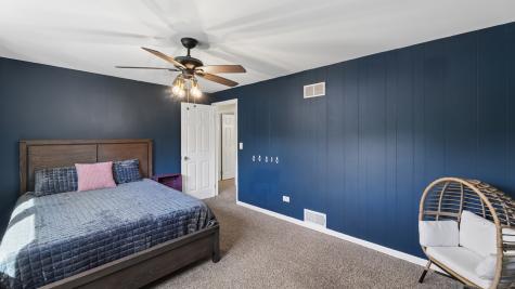 88 Devonshire Circle Elgin IL 60123