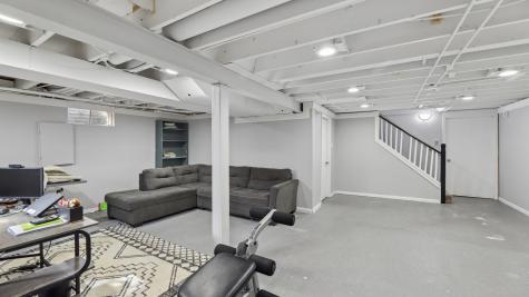 88 Devonshire Circle Elgin IL 60123