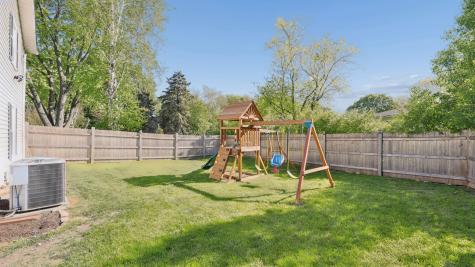 88 Devonshire Circle Elgin IL 60123