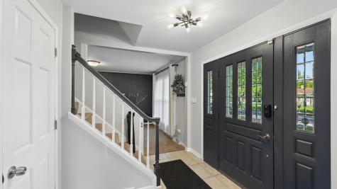 88 Devonshire Circle Elgin IL 60123