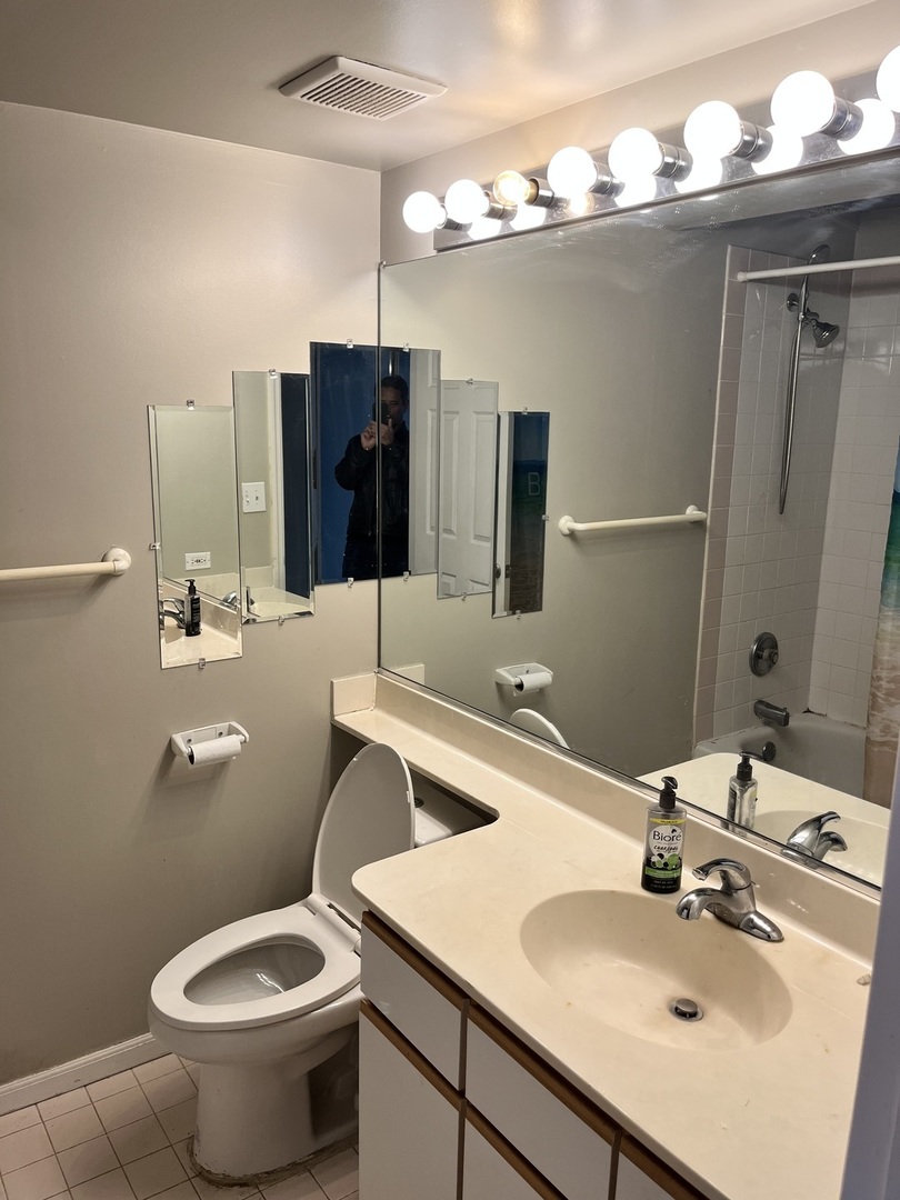 5041 Warren Street Skokie IL 60077
