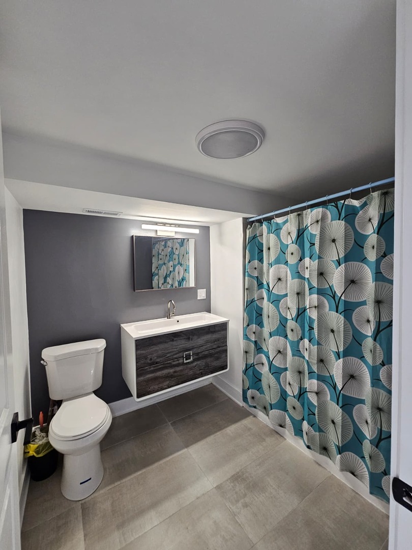 7832 South Evans Avenue Chicago IL 60619