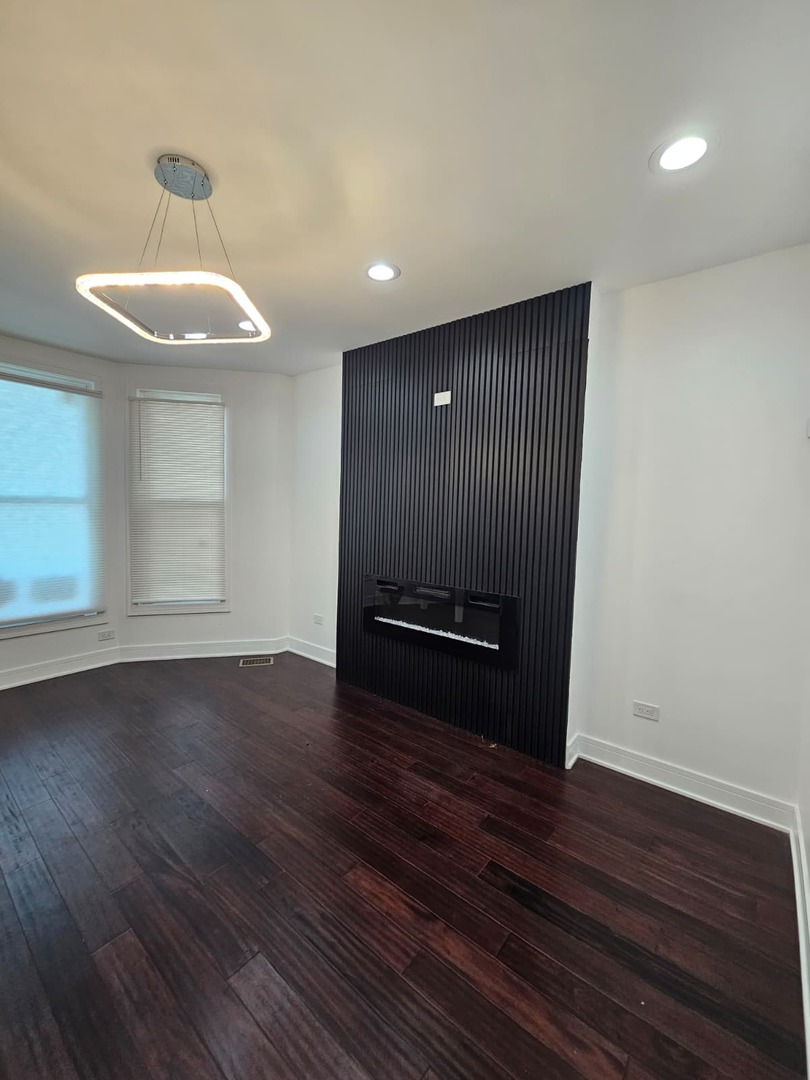 7832 South Evans Avenue Chicago IL 60619