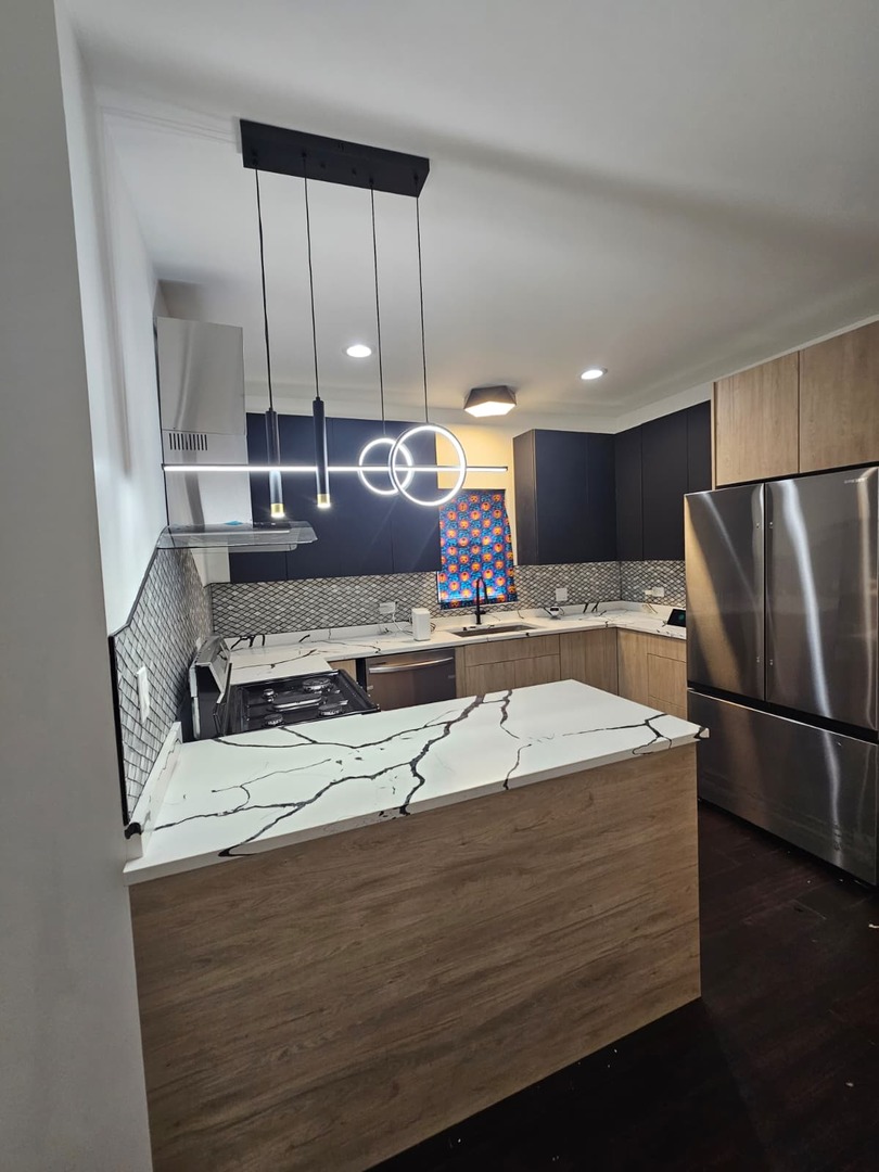 7832 South Evans Avenue Chicago IL 60619