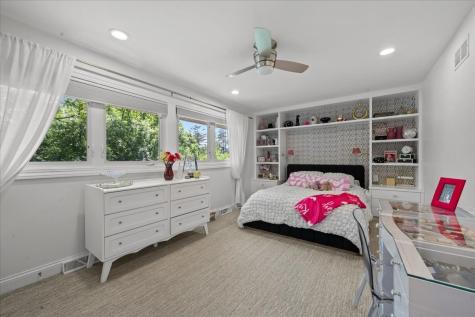 280 Aspen Lane Highland Park IL 60035