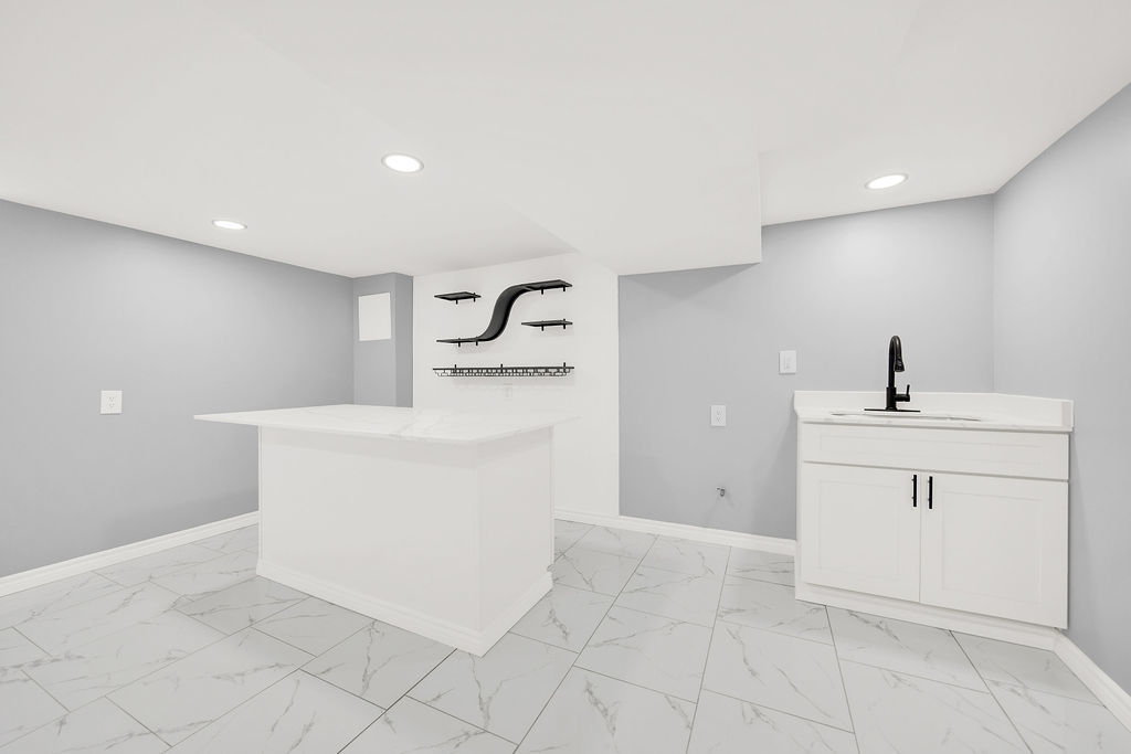 7826 South Christiana Avenue Chicago IL 60652