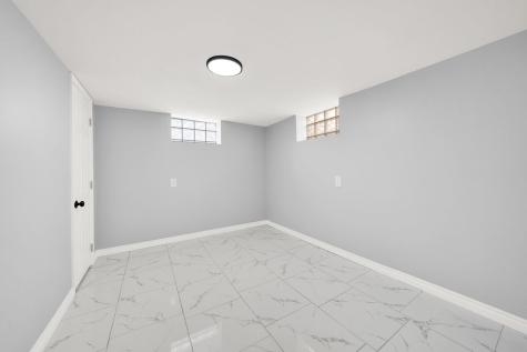 7826 South Christiana Avenue Chicago IL 60652