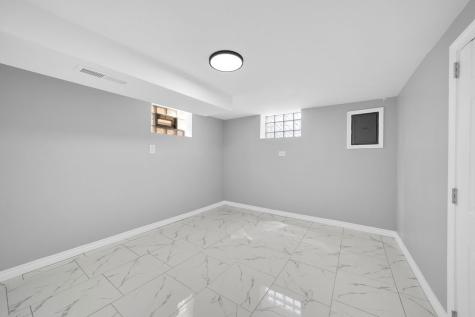 7826 South Christiana Avenue Chicago IL 60652