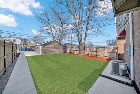 7826 South Christiana Avenue Chicago IL 60652